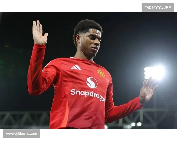 拉什福德再度征战巴黎圣日耳曼:年轻锋线巨星的荣耀之路与未来挑战